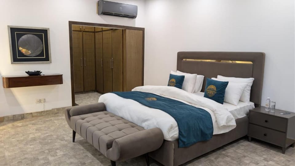 The Continental Pakistan - Gulberg Guest House Bed and Breakfast in Lahore