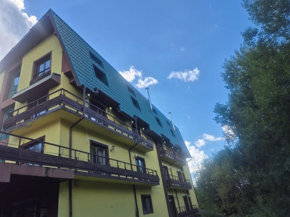 Rudo hotel Hotel in Prahova, Romania