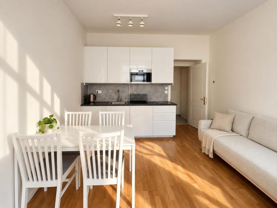 6 Prague Central Station apt, 28m2 Apartment in Prague