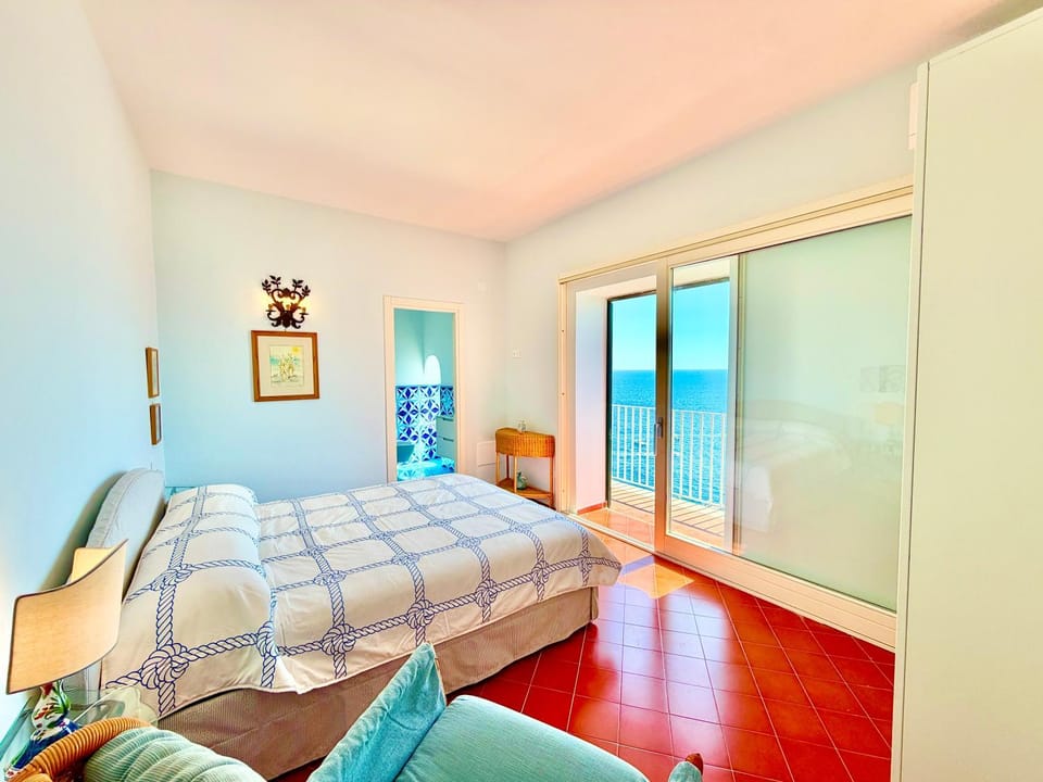 Bedroom, Sea view