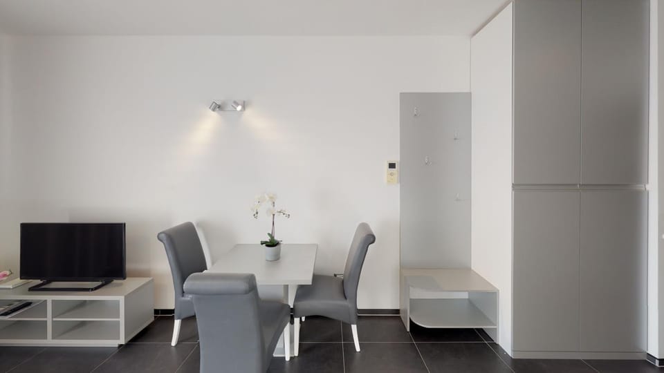 Whitehouse Apartments Apartment in Makarska