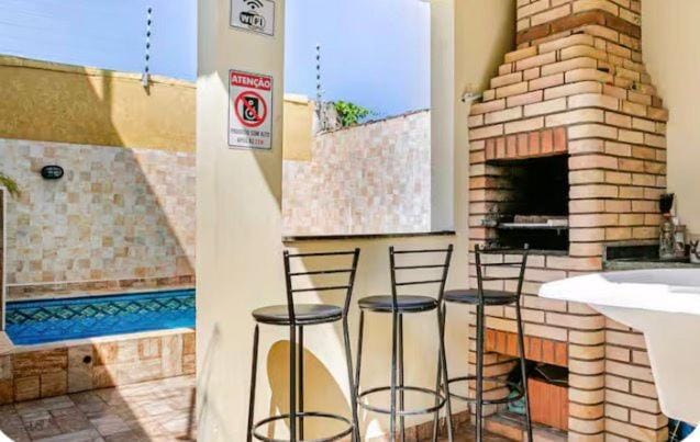 casa na praia com piscina House in Itanhaém