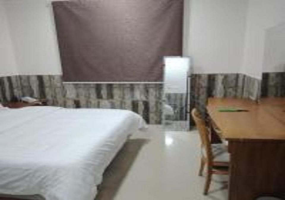 Bed, Photo of the whole room, Seating area