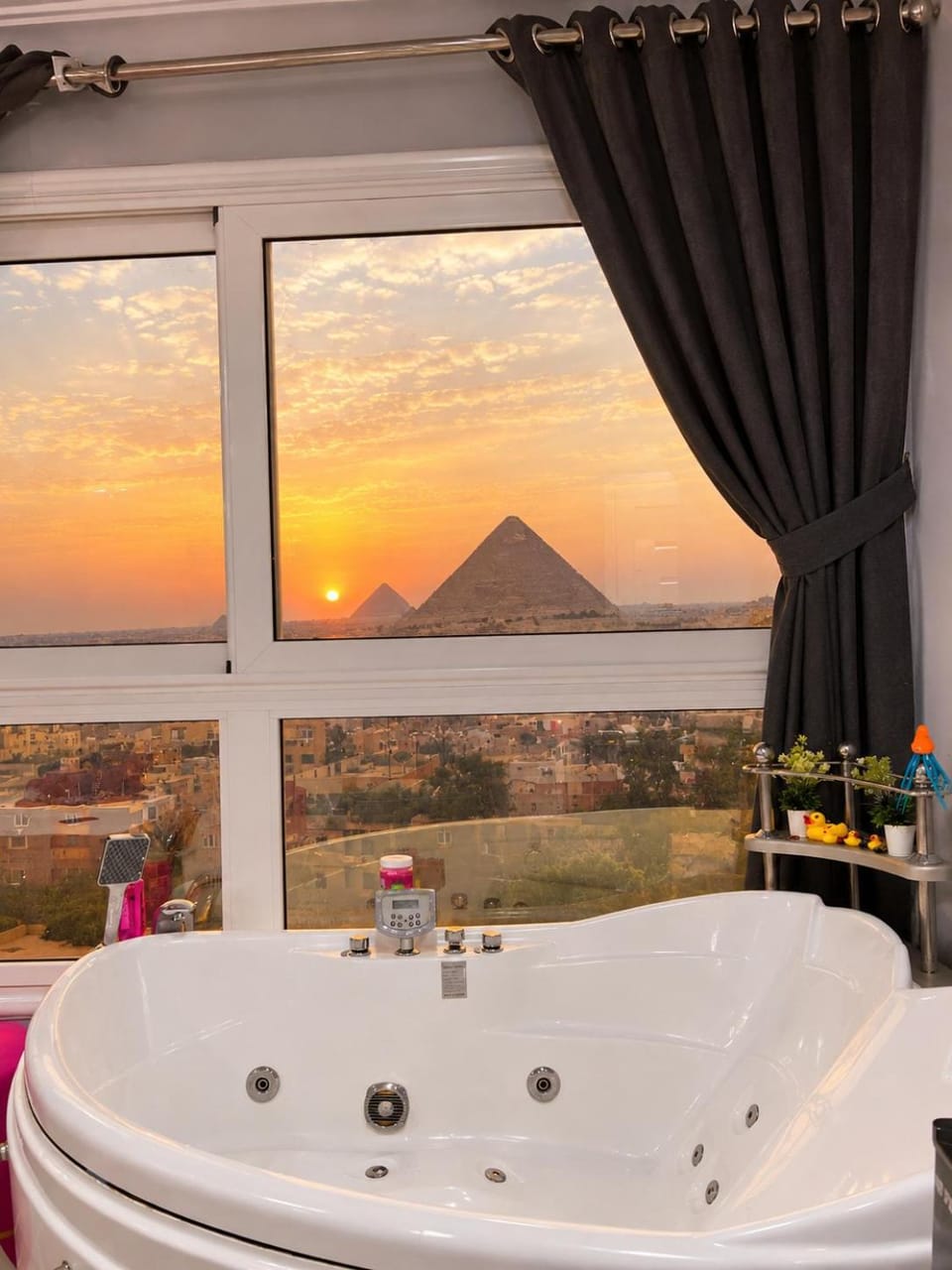 Natural landscape, Hot Tub, Hot Tub, Bathroom, Mountain view, Sunrise, Sunset, Bath