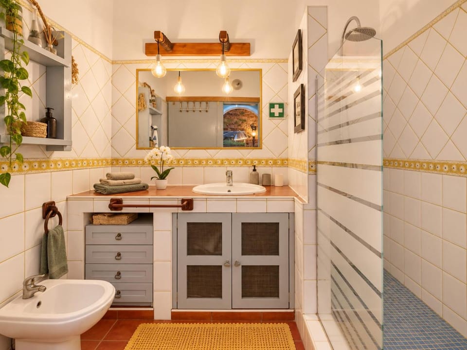 Casa Terracota House in Faro District