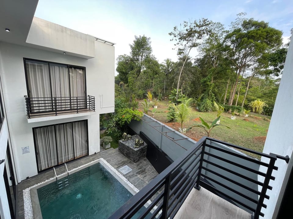 Vera Lanka Luxury Pool Villa Villa in Hikkaduwa