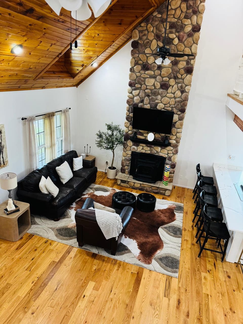 TV and multimedia, Living room, Seating area