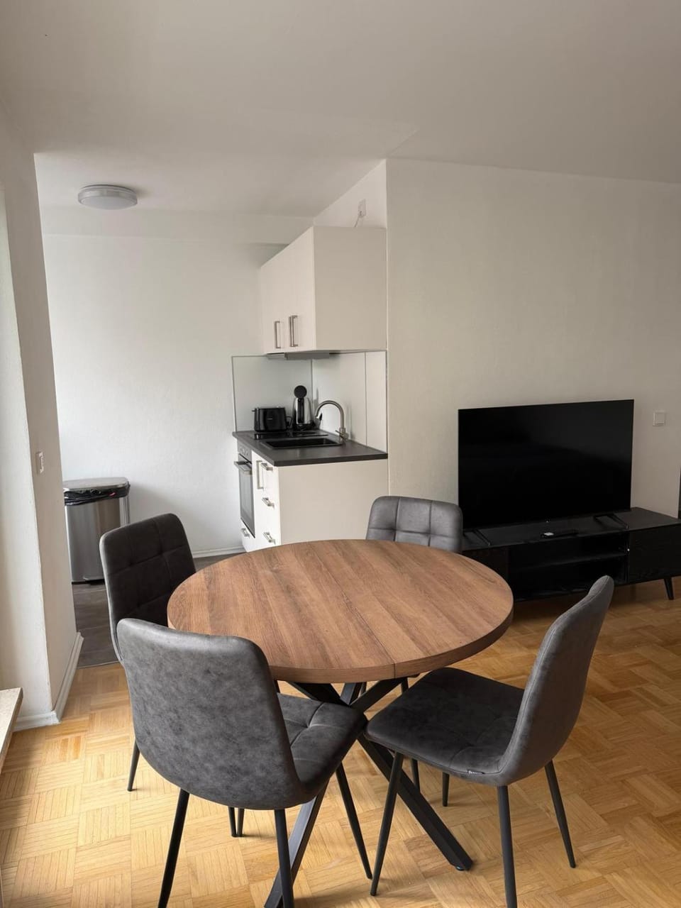 Spacious Apartment with Balcony Apartment in Landshut
