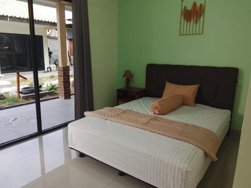 Griya Tentrem Kayunan Vacation rental in Special Region of Yogyakarta