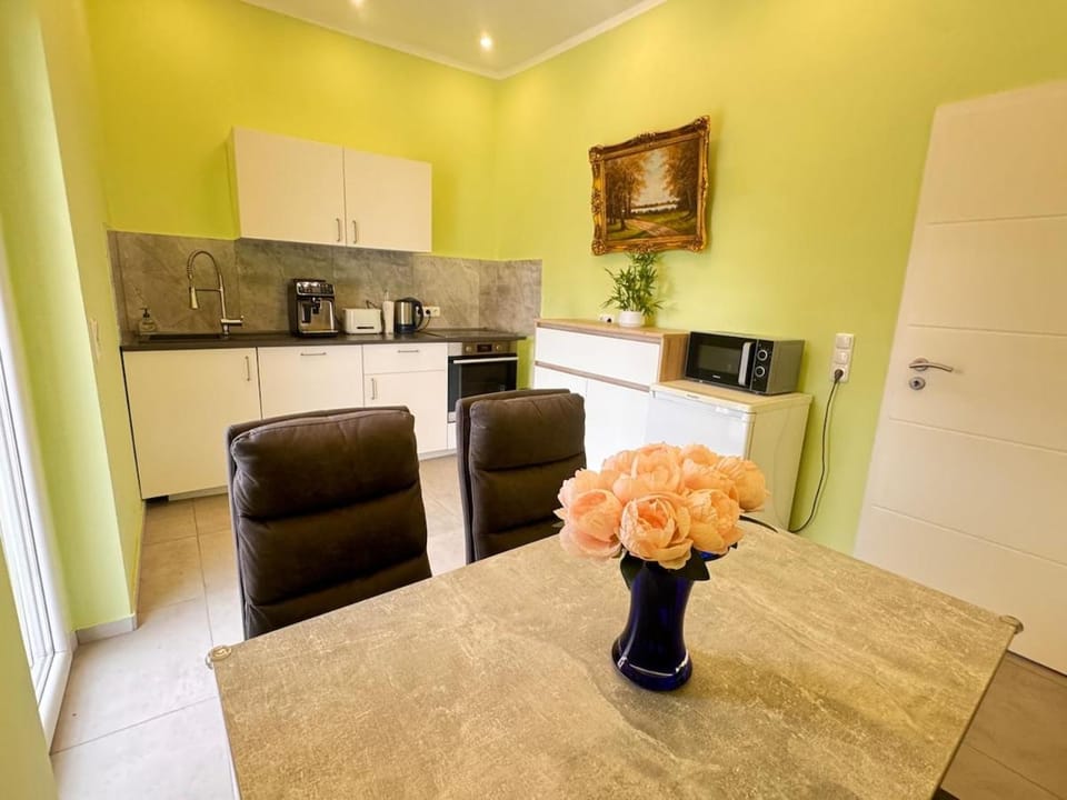 Rheinblick family room - 2 double beds Vacation rental in Mainz-Bingen