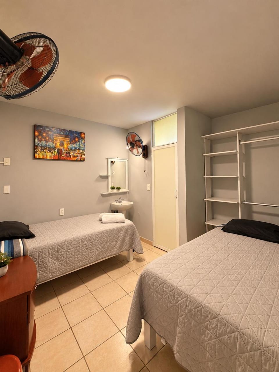 Bed, Photo of the whole room, Decorative detail, Bedroom