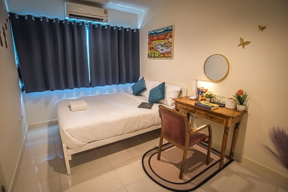 Bed, Bedroom, air conditioner