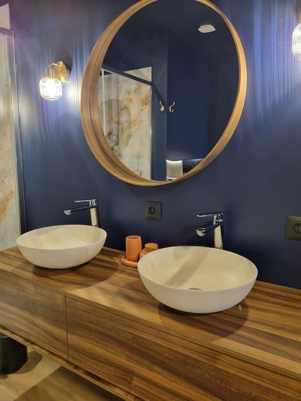 Arletta Suite - Charm, Hot Tub & King Bed Apartment in Villeneuve-sur-Lot