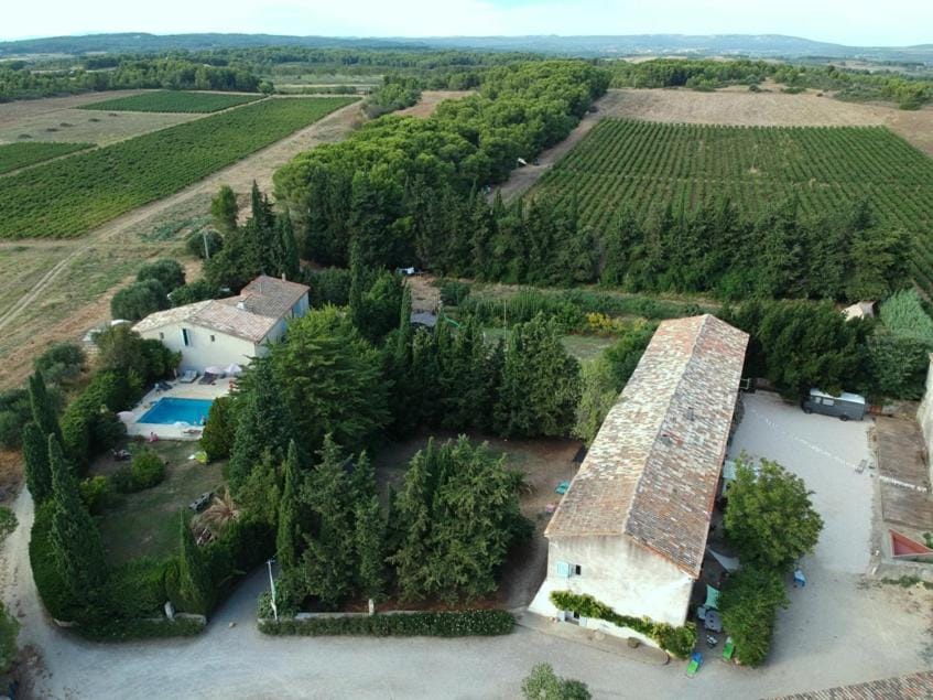 Property building, Bird's eye view, Floor plan, Swimming pool