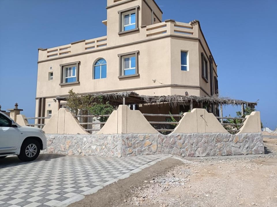 Property building, Parking