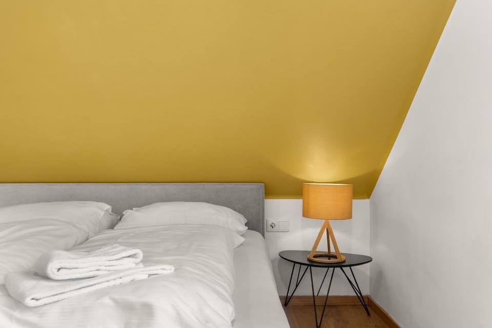 Hotel Caravella - 24h Self Check-In mit Parkplatz Bed and Breakfast in Velden am Wörthersee