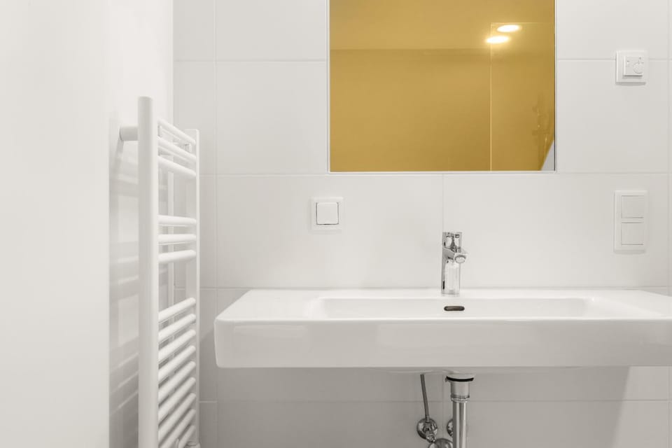 Hotel Caravella - 24h Self Check-In mit Parkplatz Bed and Breakfast in Velden am Wörthersee