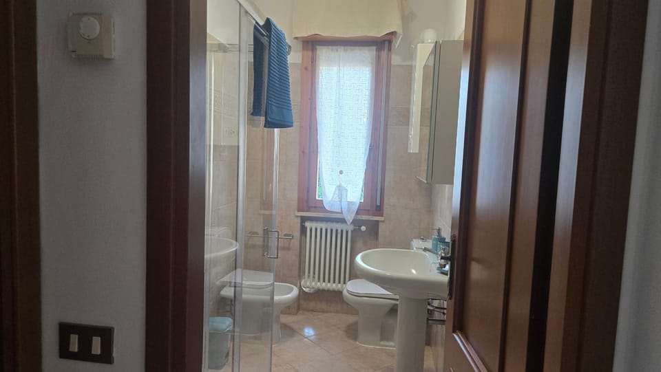 Cozy Blue Pisa Apartment in Pisa