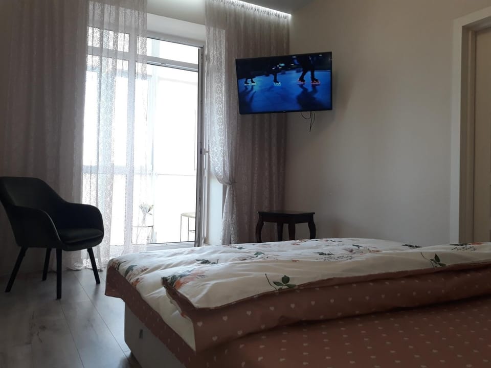ЖК ТЕАТРАЛЬНИЙ - видові апартаменти в центрі міста Apartment in Ukraine