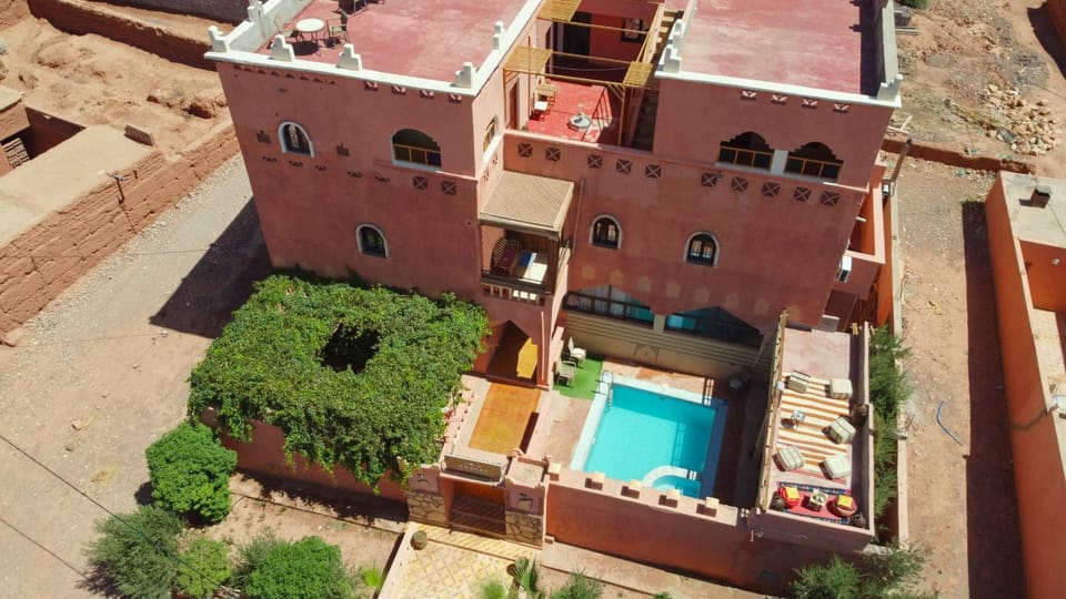 Property building, Day, Bird's eye view, Pool view, Swimming pool, sunbed