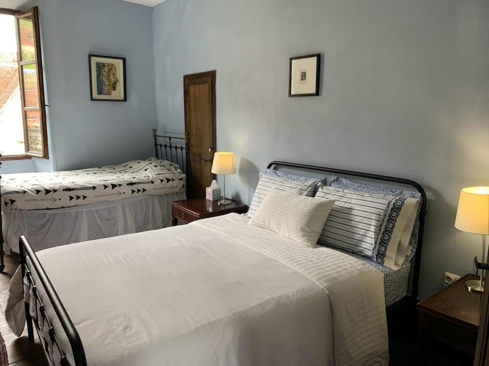 Manoir d'Autoire Chateau View room Bed and Breakfast in Occitanie