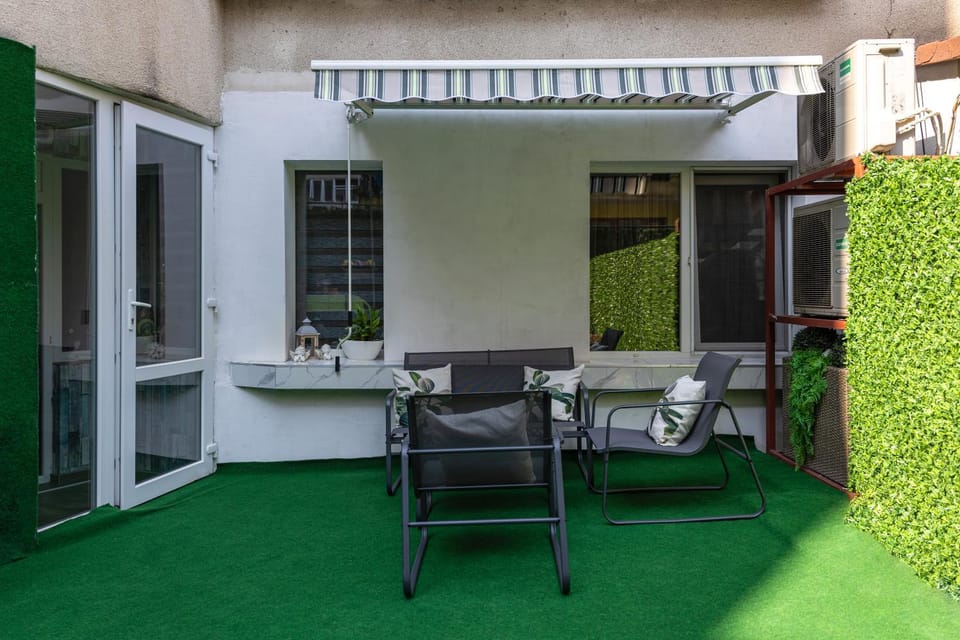 Garden, Balcony/Terrace