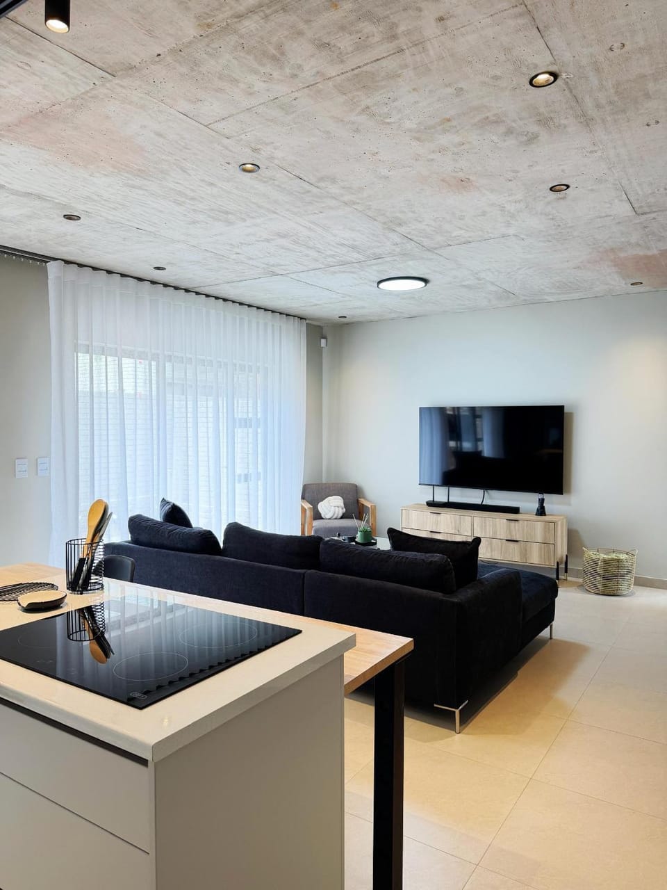 Communal lounge/ TV room, TV and multimedia, Living room, Seating area