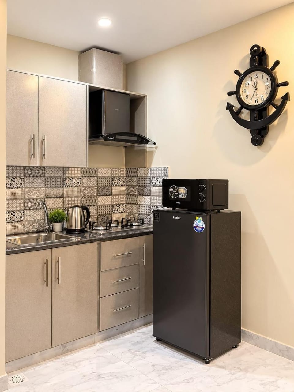 Kitchen or kitchenette, oven, stove