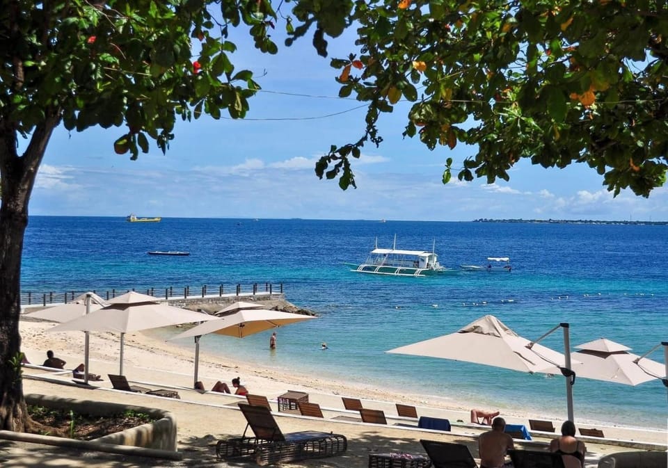 Aiza staycation ONE PACIFIC RESIDENCE TB 10G Apartment hotel in Lapu-Lapu City