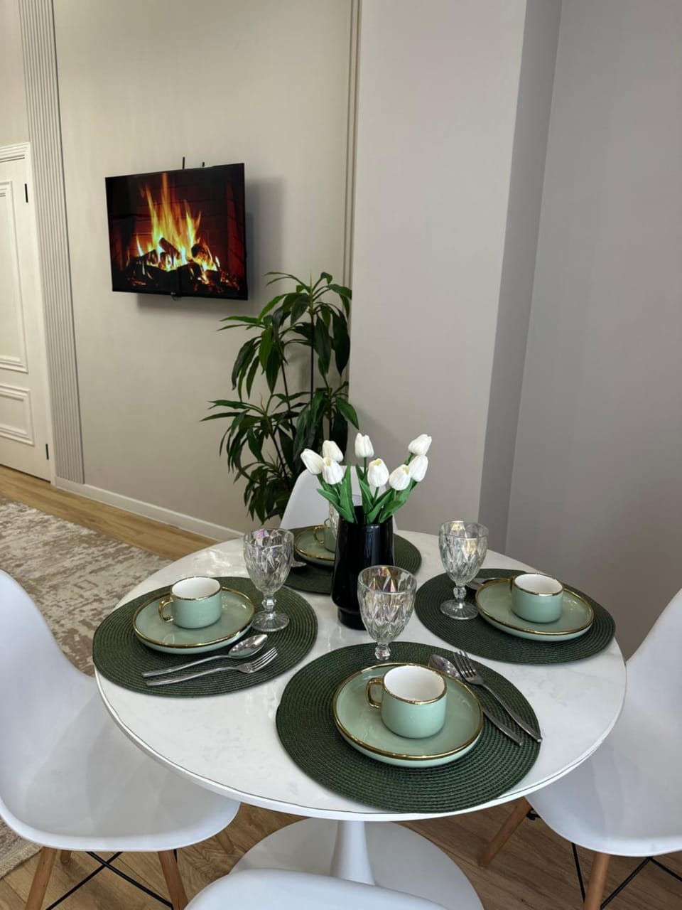 Seven Hills-Modern Apartments near Mega Center Apartment in Almaty