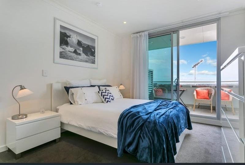 Adelaide Central Skyline Panoramic Suite Six Apartment in Adelaide