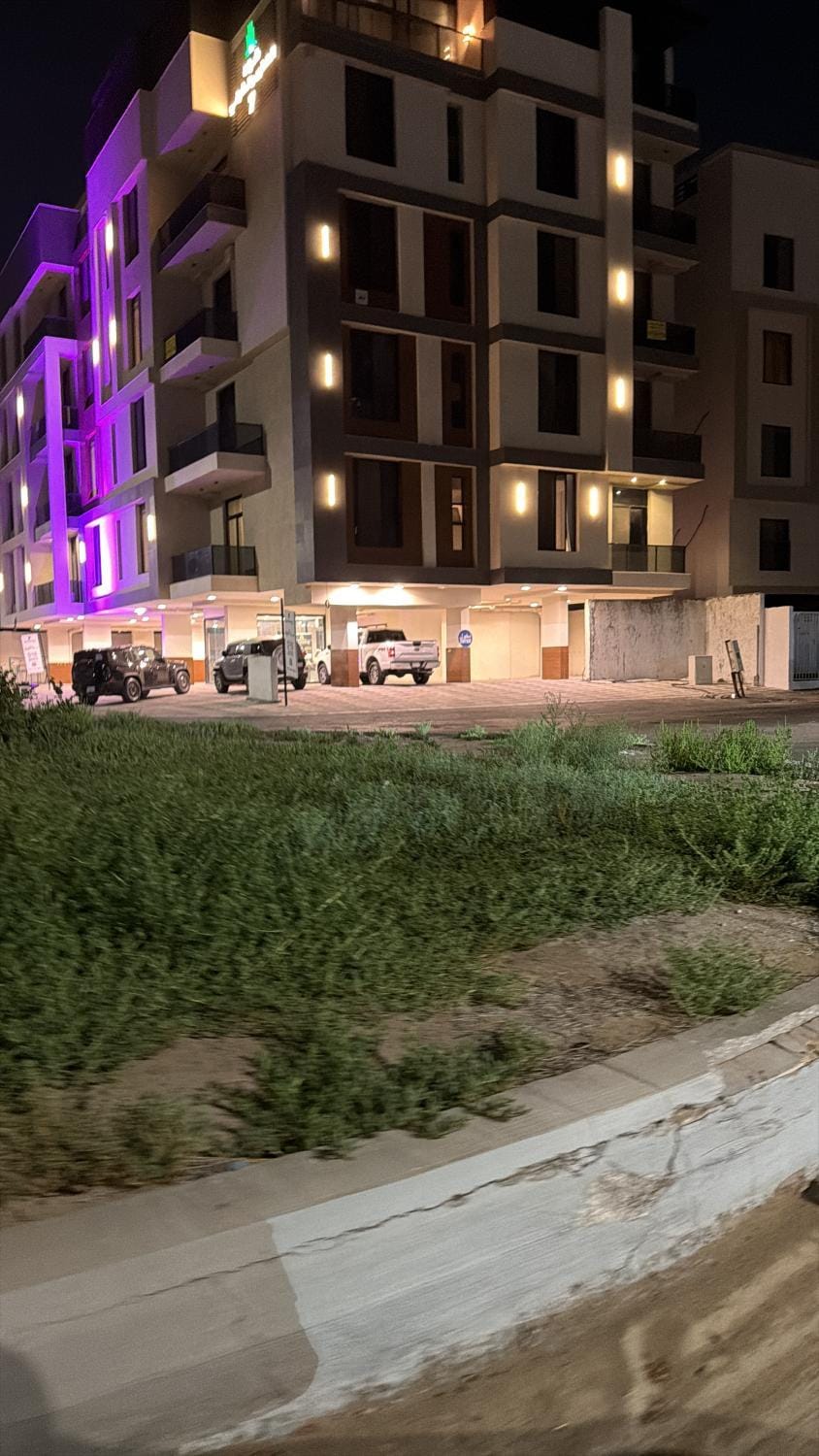 Property building, Night, Location