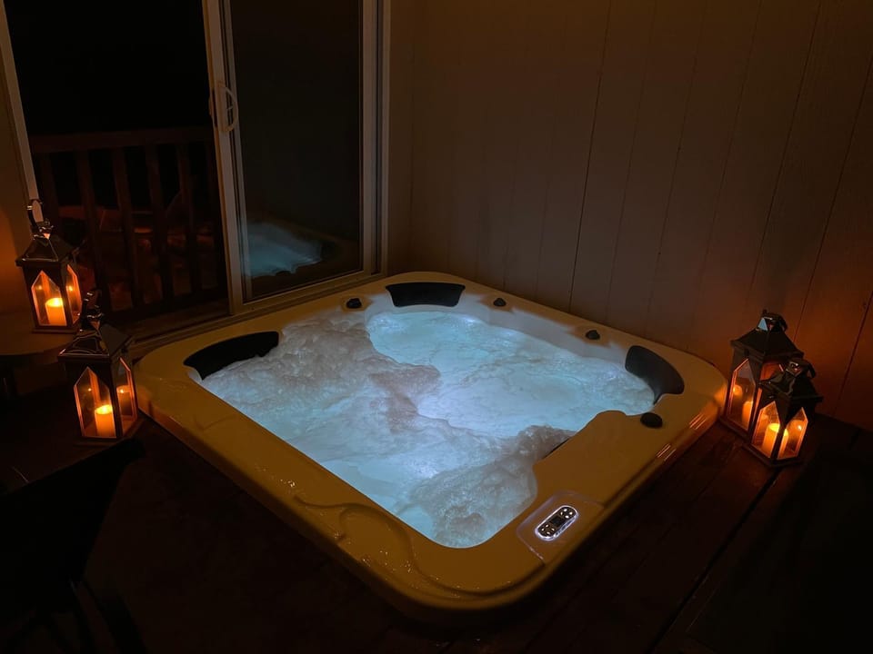 Night, Hot Tub, Hot Tub