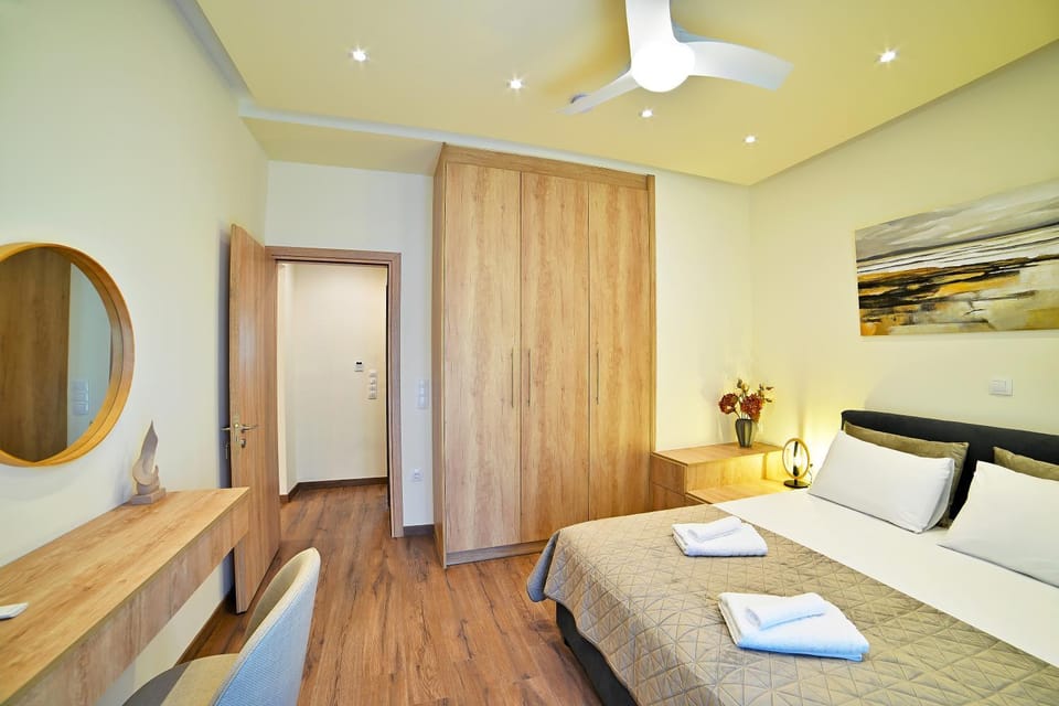 Bed, Photo of the whole room, Bedroom, towels, wardrobe, air conditioner