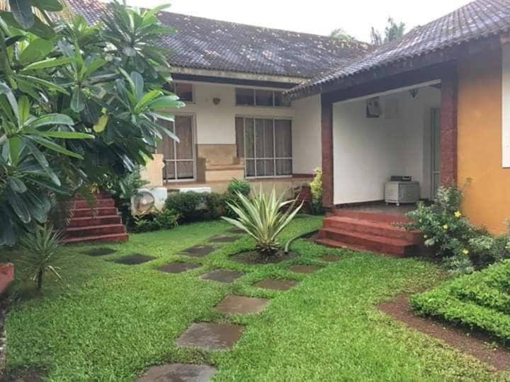 Furnished Dolce Vita Villa Pool view Country House in Goa, India