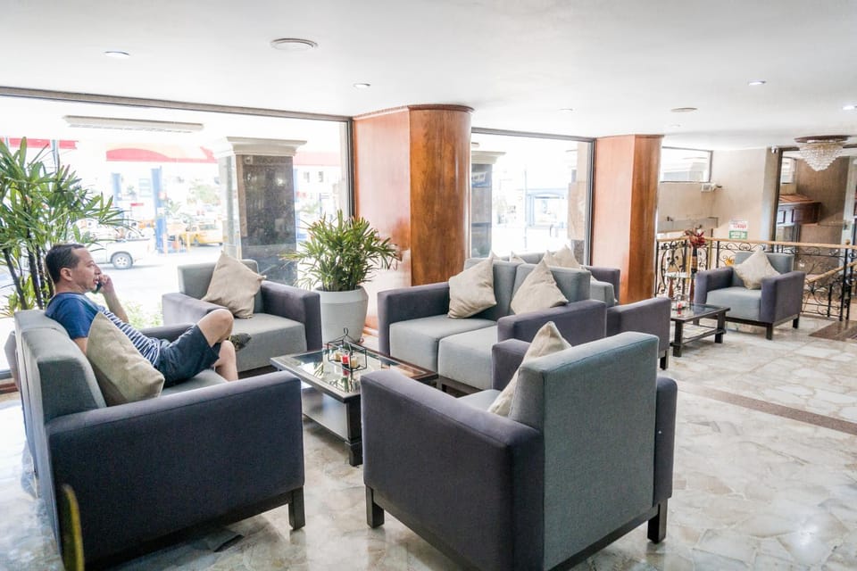Lobby or reception, Family