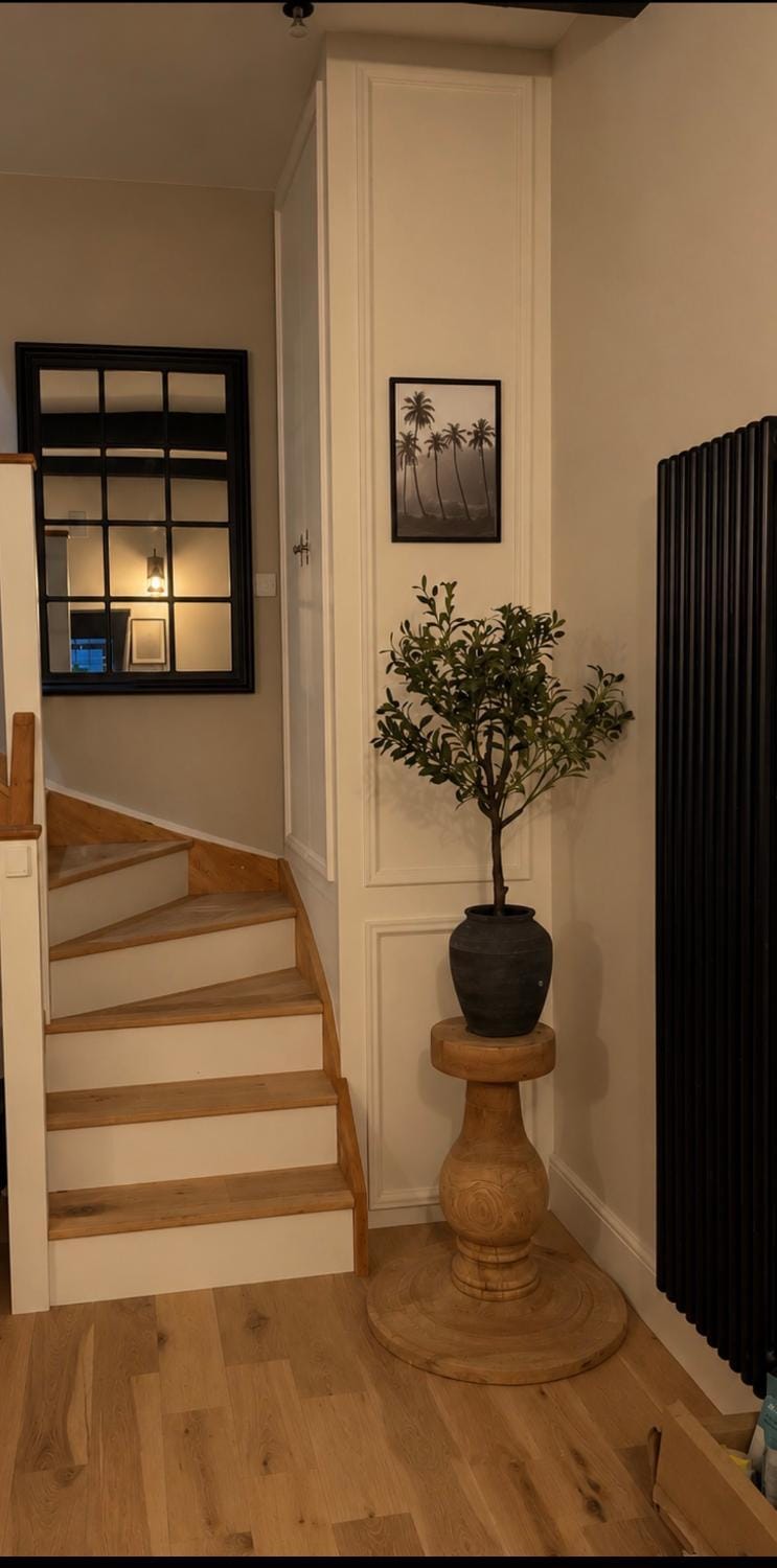 Vicarage 374, Historic 3-Bed 3 bedrooms with Parking House in Bradford