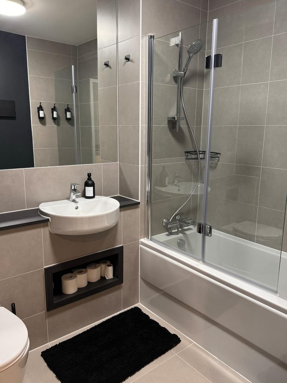 Shower, Bathroom, Bath, towels