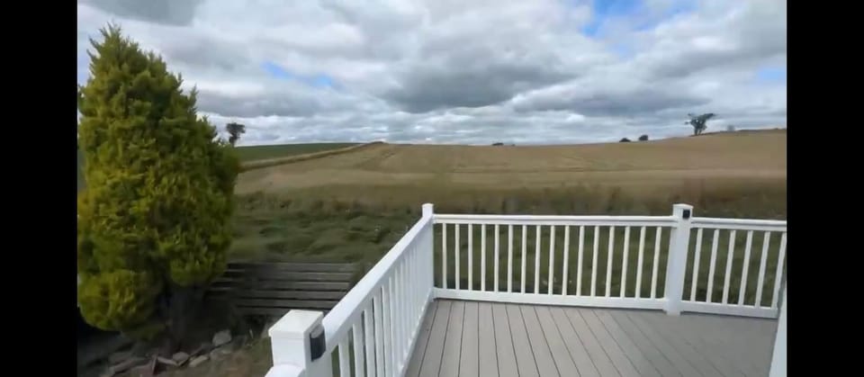 Day, Natural landscape, Balcony/Terrace
