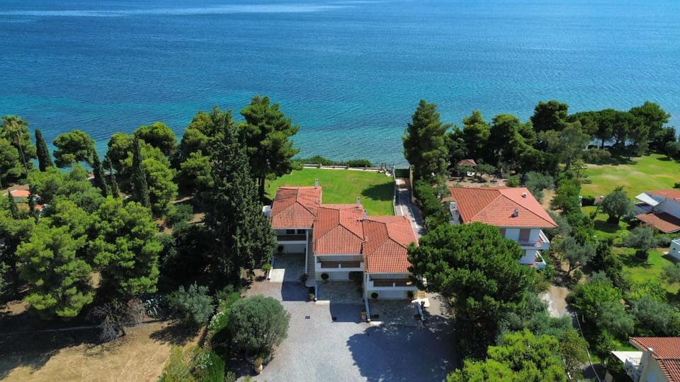 Property building, Natural landscape, Bird's eye view, Sea view