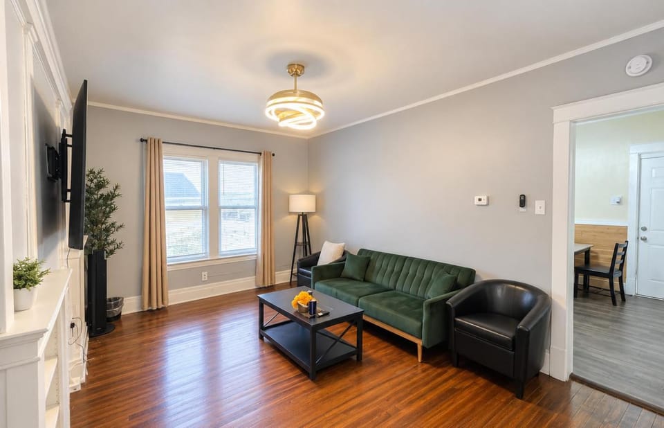 Niagara Homebase For Longer Stays House in Niagara Falls
