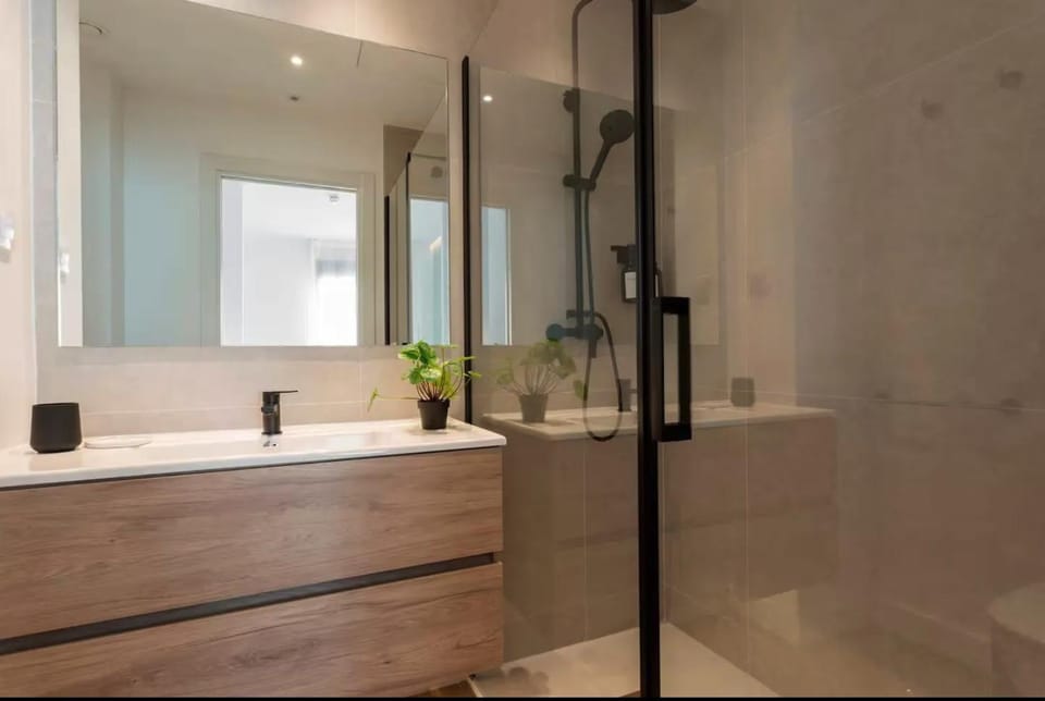 Shower, Bathroom