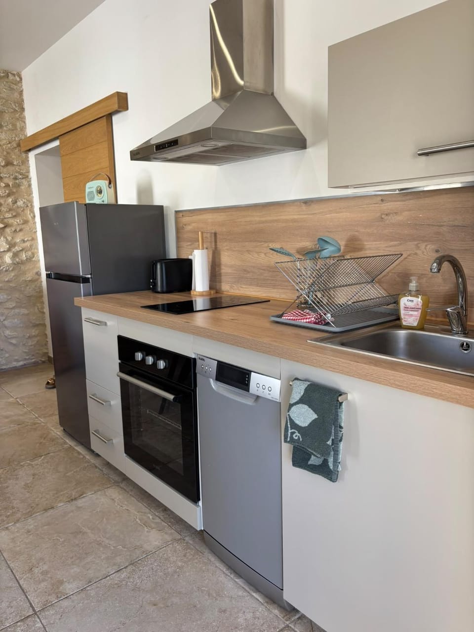 dishwasher, oven, stove