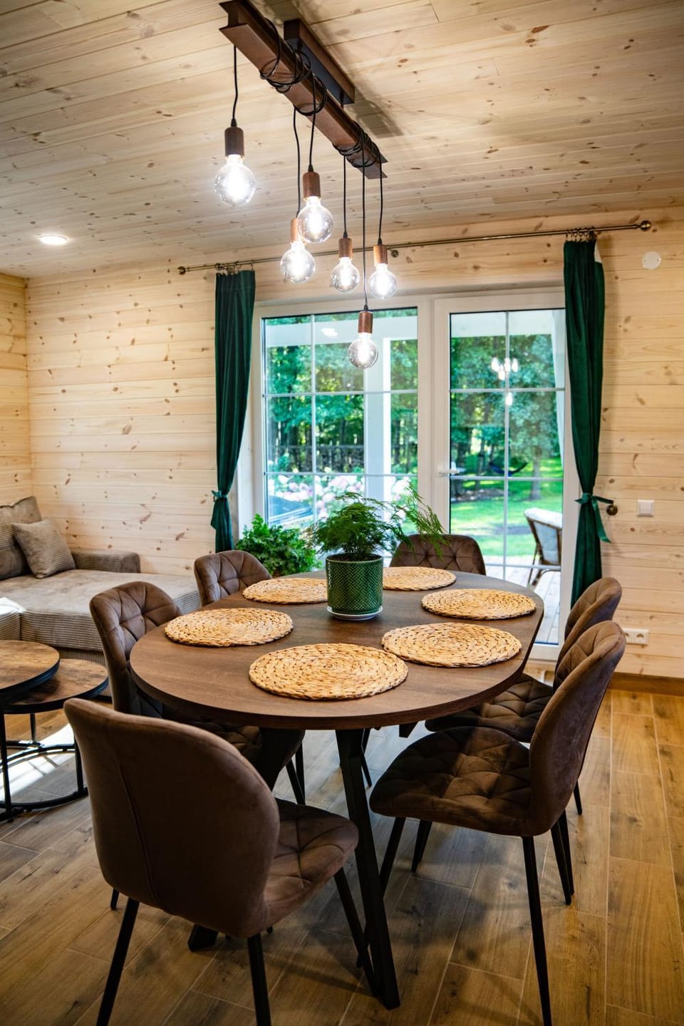 Living room, Seating area, Dining area