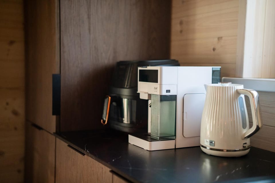 Coffee/tea facilities, Kitchen or kitchenette