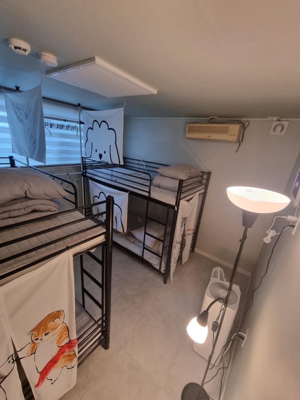 Four Seasons House (Female only) Bed and Breakfast in Seoul