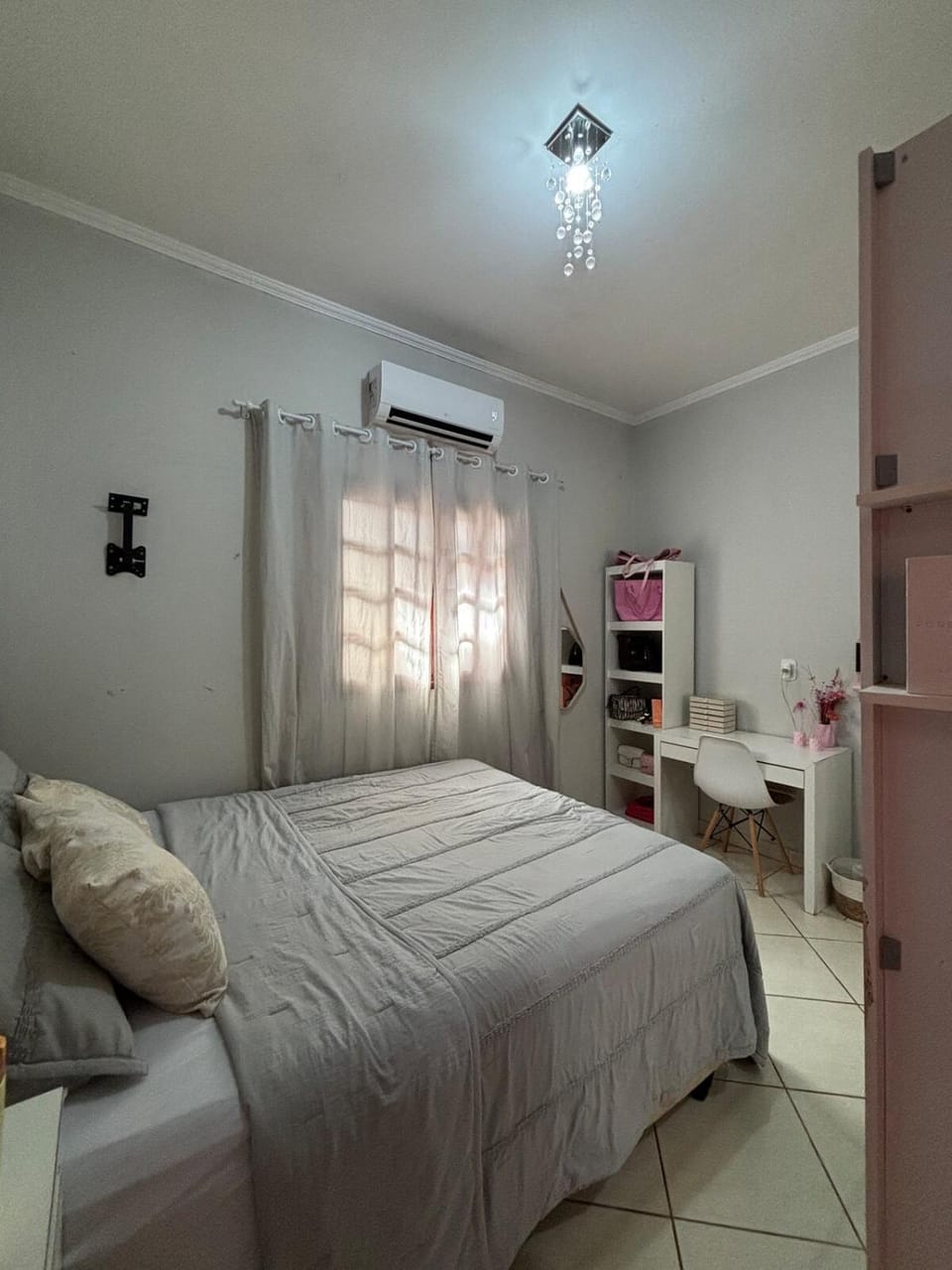 Casa com Piscina em bairro nobre para até 8 pessoas House in São Carlos
