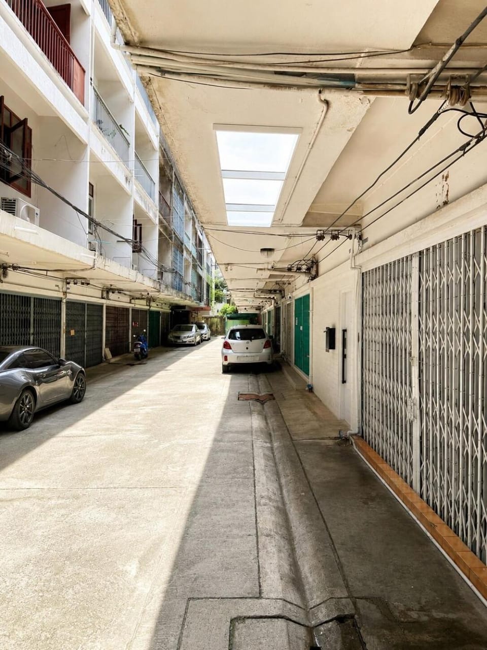 Elegant 3BR Townhouse Near Siam & BTS 6 Guests Apartment in Bangkok