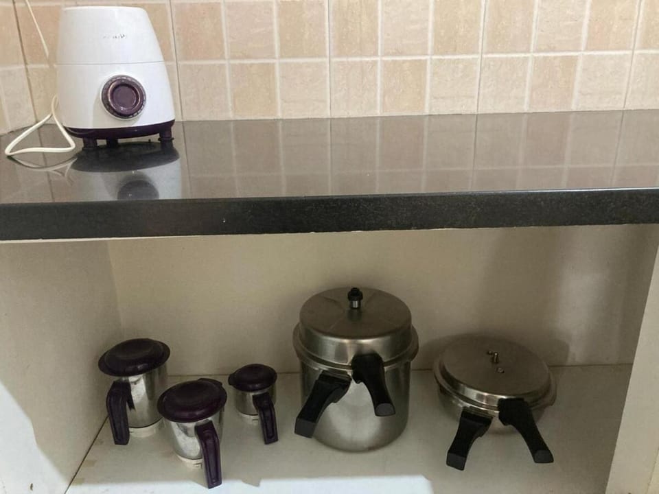 Spacious airy independent GF AC 3 BHK at Hebbal Apartment in Bengaluru