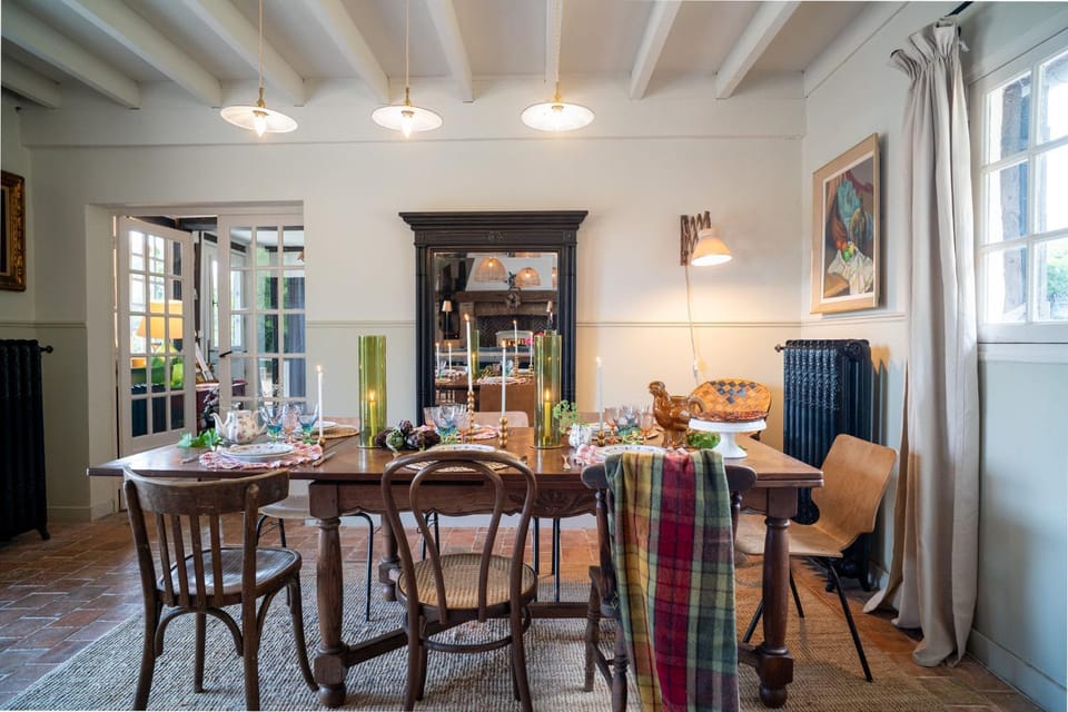 Living room, Dining area